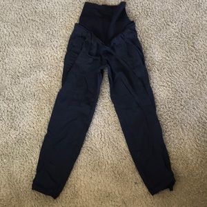 Maternity cargo pants